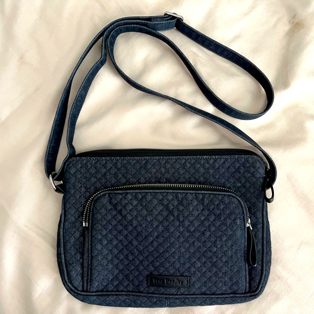 Crossbody Vera Bradley Quilted Bag - New, no tags.